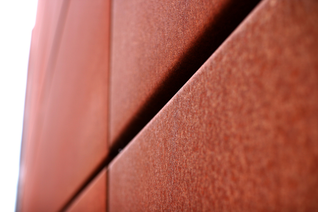 Lire la suite à propos de l’article Durabilité Corten: L&rsquo;Acier qui Résiste au Temps